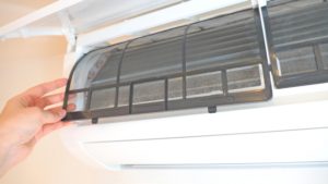 エアコンフィルター　清掃