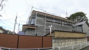 アパート　外壁工事　ストレス