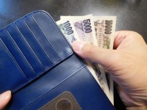 一人暮らし　食費　25000円